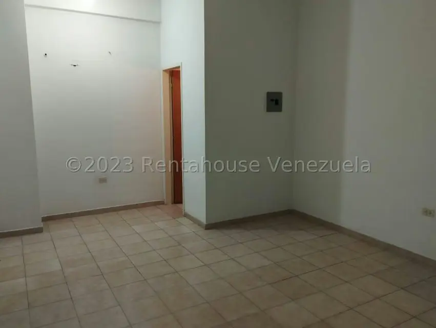 Comercial (Edificio) en Alquiler en Centro, Lara - 31