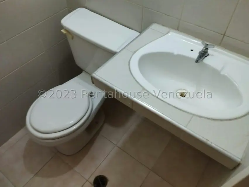 Comercial (Edificio) en Alquiler en Centro, Lara - 36