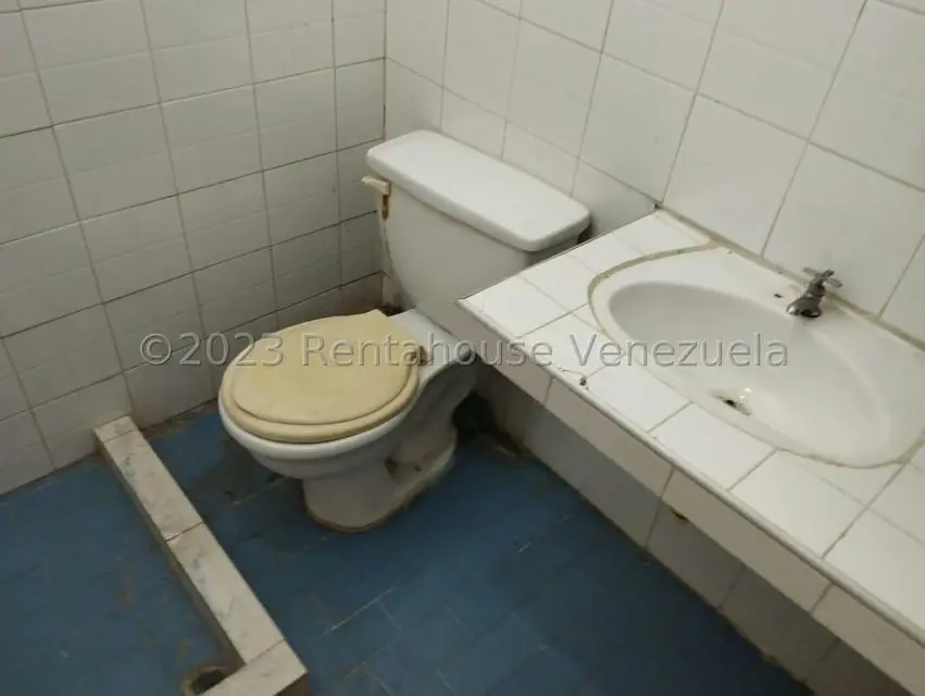 Comercial (Edificio) en Alquiler en Centro, Lara - 48