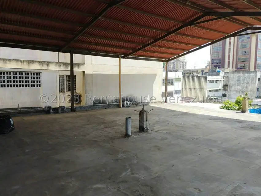 Comercial (Edificio) en Alquiler en Centro, Lara - 51