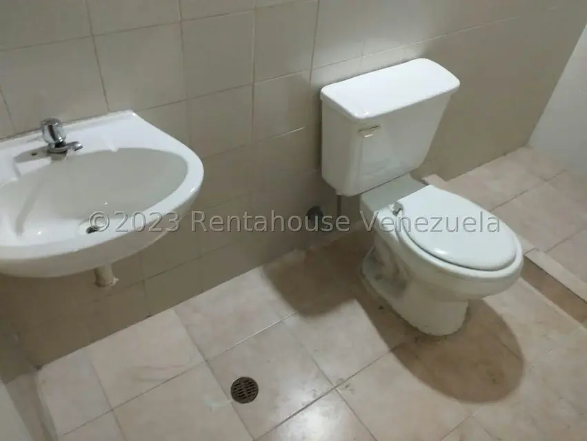 Comercial (Edificio) en Alquiler en Centro, Lara - 52