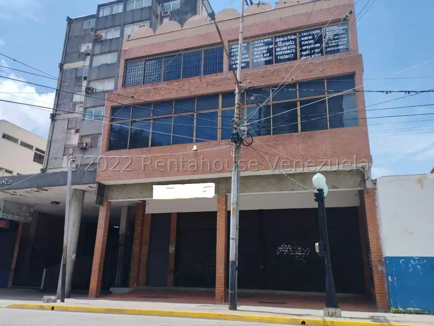 Comercial (Edificio) en Alquiler en Centro, Lara - 69