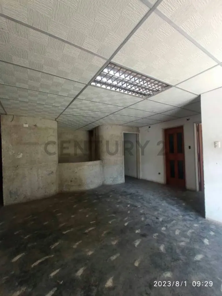 En Alquiler Terreno con Edificio Comercial - 2