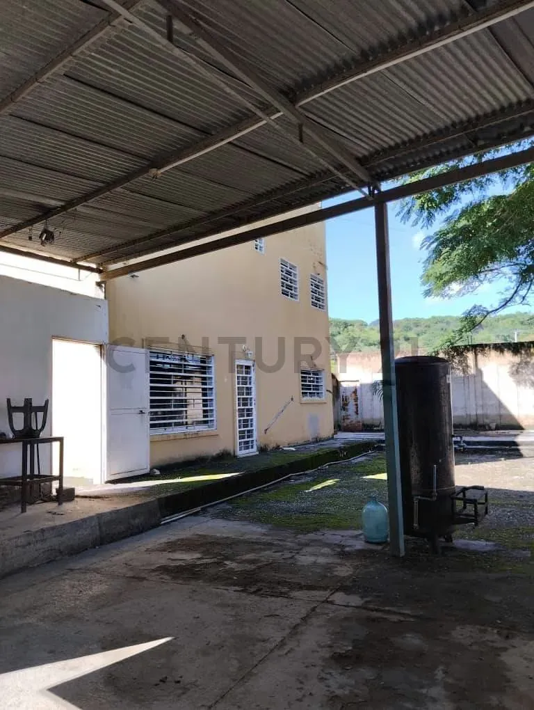En Alquiler Terreno con Edificio Comercial - 7