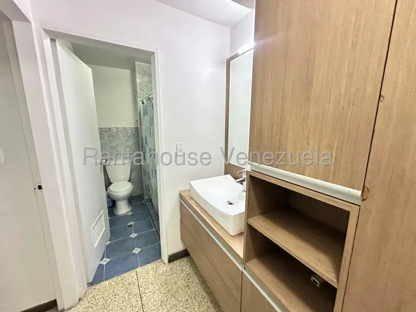 Apartamento (1 Nivel) en Venta en Santa Monica, Distrito Metropolitano - 18