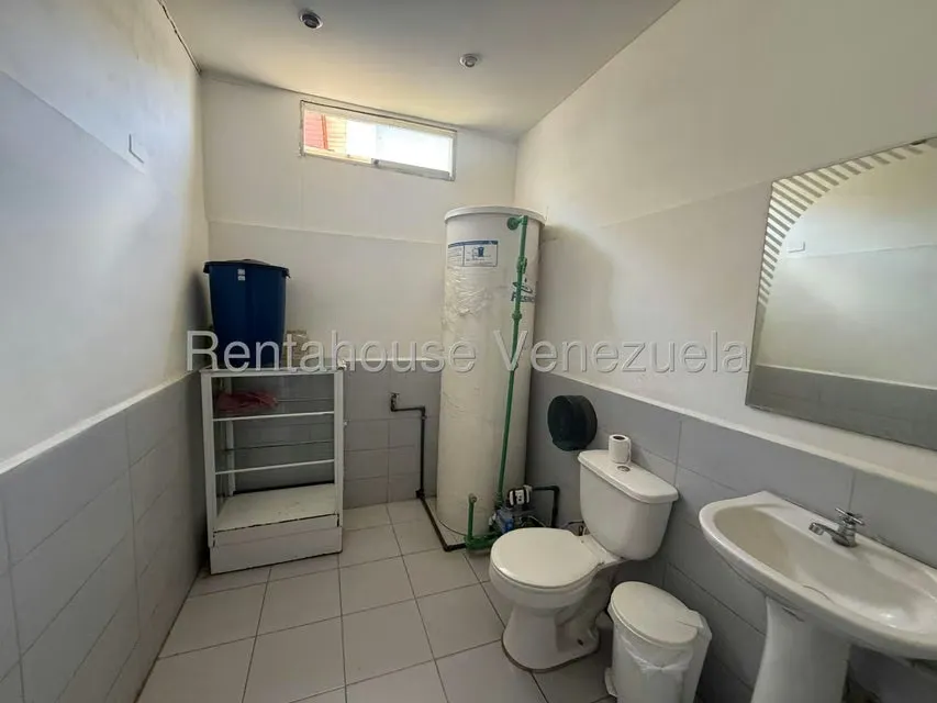 Local Comercial en Alquiler en Nueva Segovia, Lara - 6