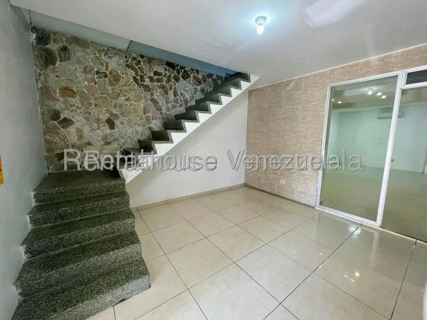 Local Comercial en Alquiler en Nueva Segovia, Lara - 8