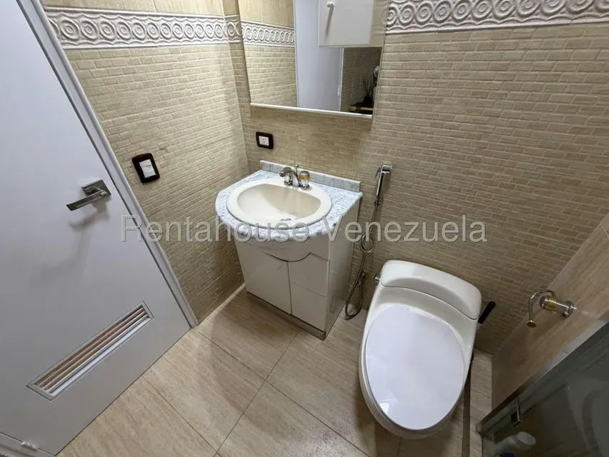 Apartamento (1 Nivel) en Venta en El Rosal, Distrito Metropolitano - 22