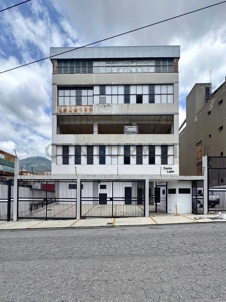 VENTA DE EDIFICIO INDUSTRIAL, UBICADO EN PALO VERDE.