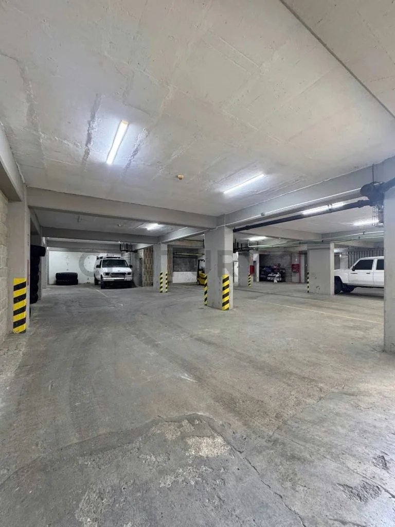 VENTA DE EDIFICIO INDUSTRIAL, UBICADO EN PALO VERDE. - 13