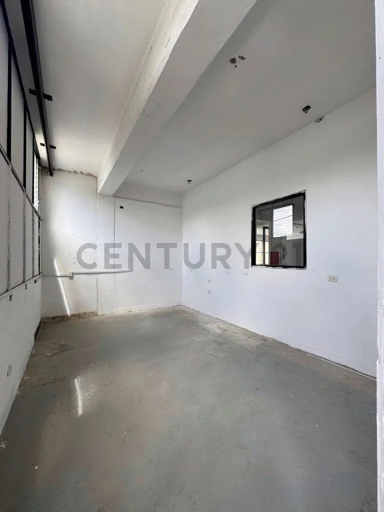 VENTA DE EDIFICIO INDUSTRIAL, UBICADO EN PALO VERDE. - 4