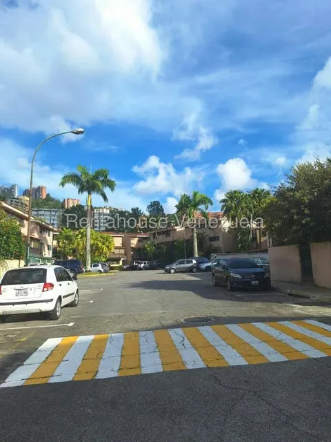 Apartamento (1 Nivel) en Venta en Guaicay, Distrito Metropolitano - 2