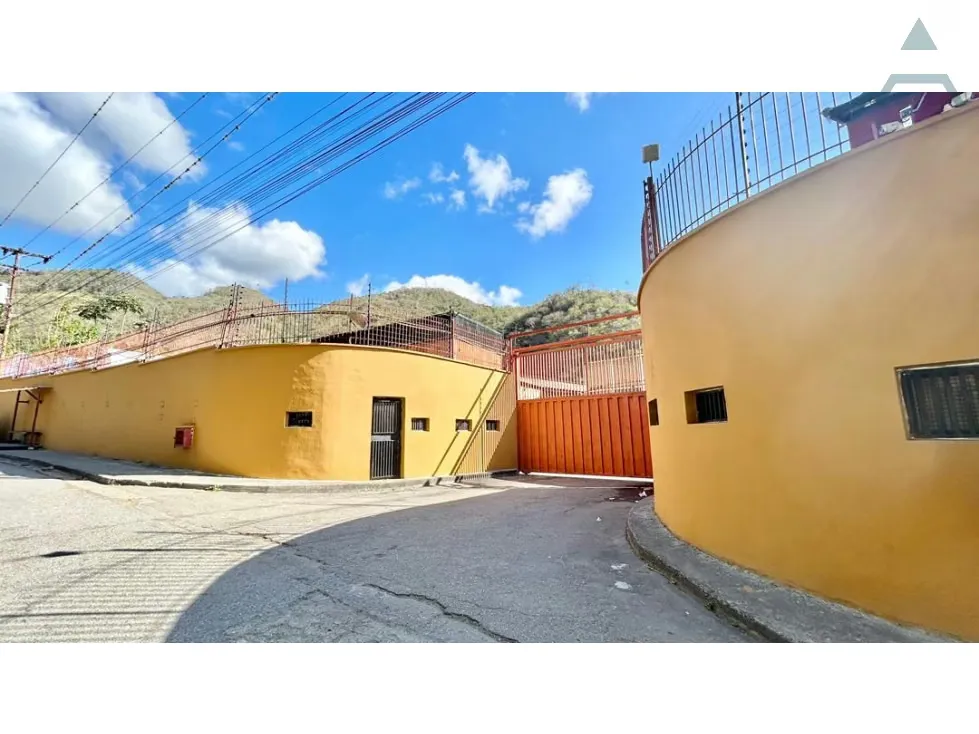 Se Alquila Galpon 1200m² Guarenas - 4