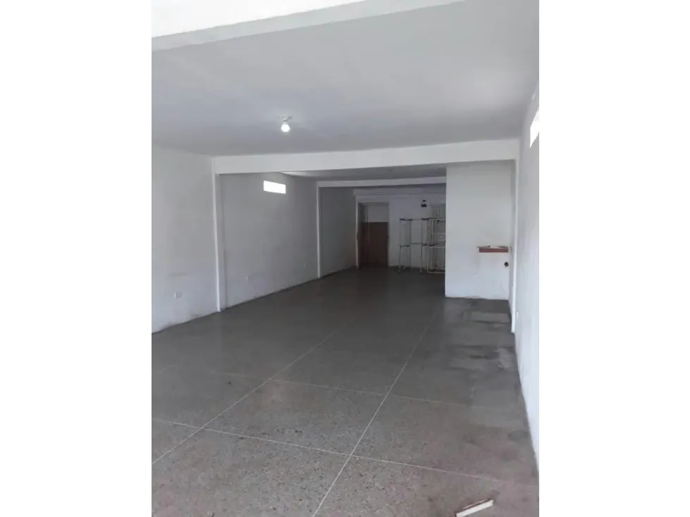 Alquiler de local en catia 90mtrs - 4
