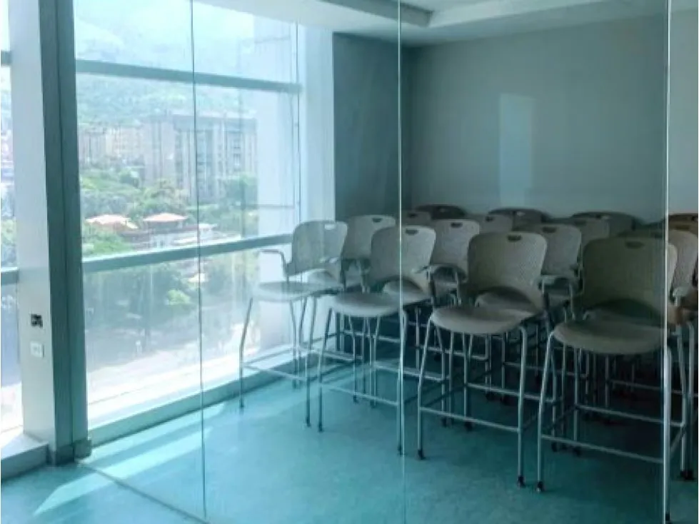 ALQUILER OFICINA 46 M2 EN LA URBINA (RR) - 2