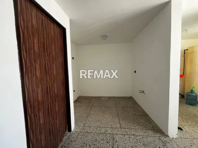 Apartamento en Venta Conjunto Residencial. La Florida Edif. Aragua - 6