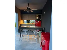 Vista 44
