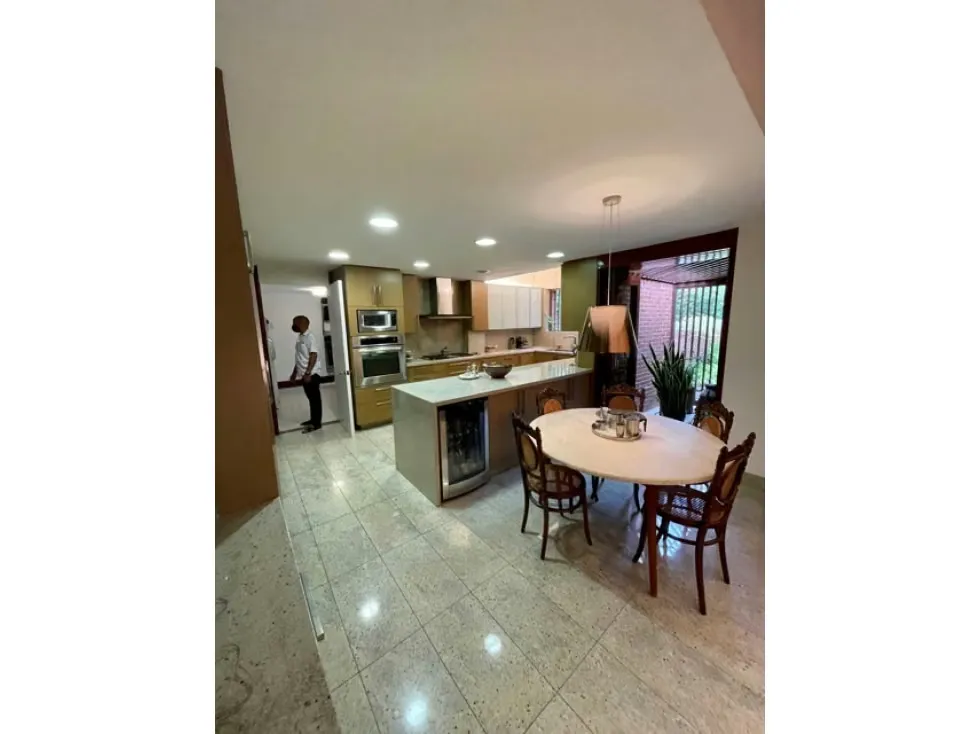Vendo Bella Casa en Country Club - 10