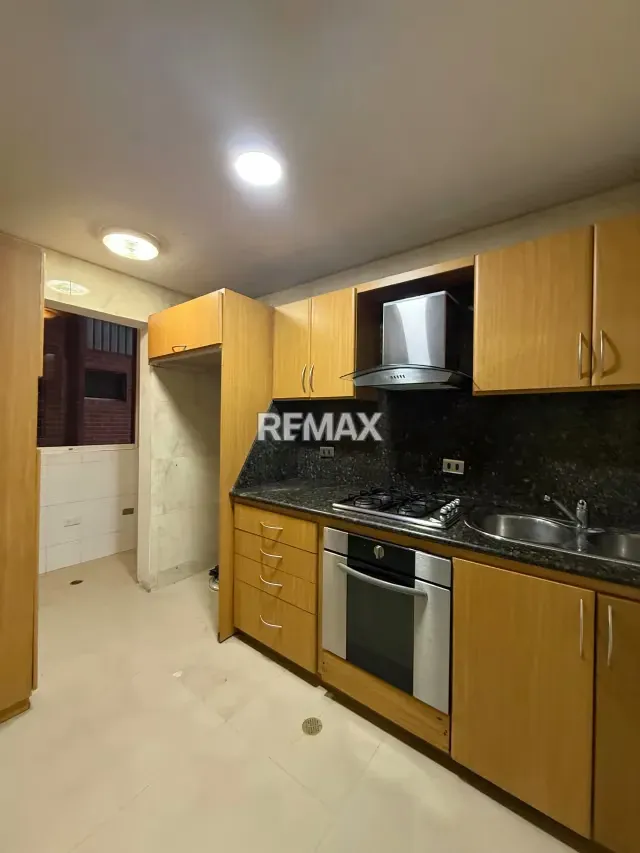 APARTAMENTO EN VENTA - 4