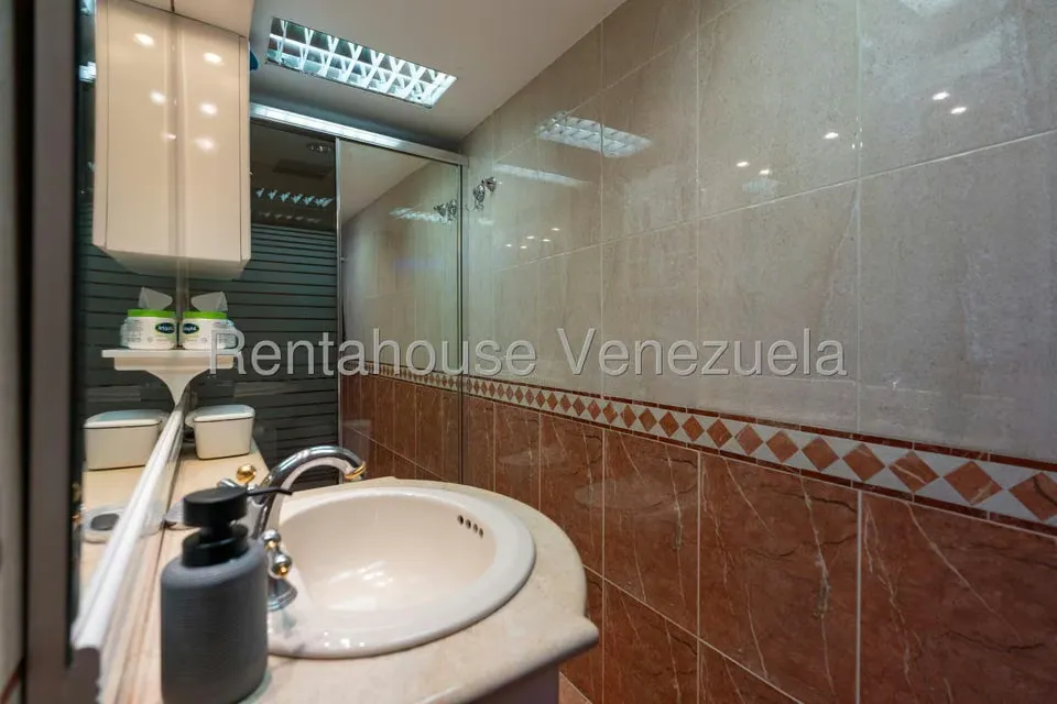 Local Comercial en Venta en Los Chaguaramos, Distrito Metropolitano - 13