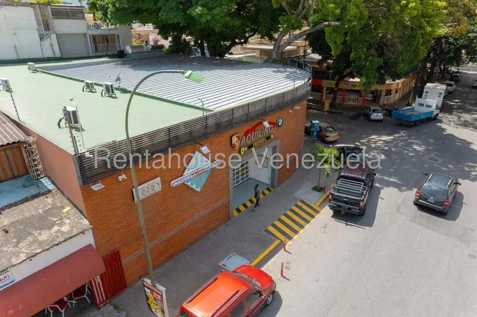 Local Comercial en Venta en Los Chaguaramos, Distrito Metropolitano - 3