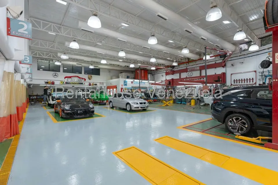 Local Comercial en Venta en Los Chaguaramos, Distrito Metropolitano - 23