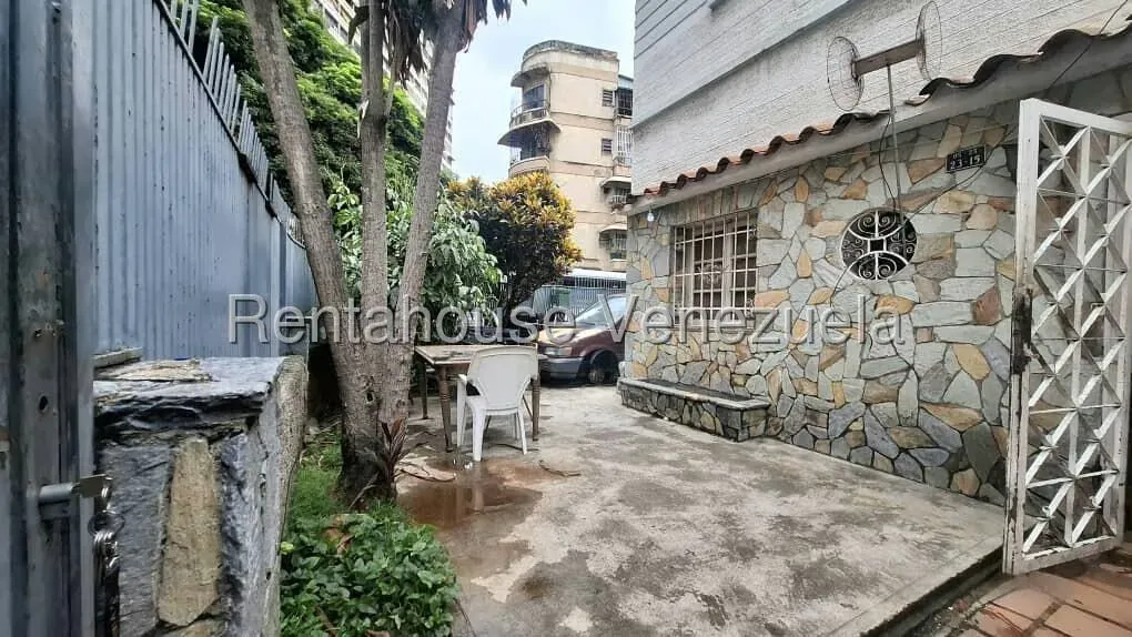 Casa (Duplex) en Venta en Bello Monte, Distrito Metropolitano - 3