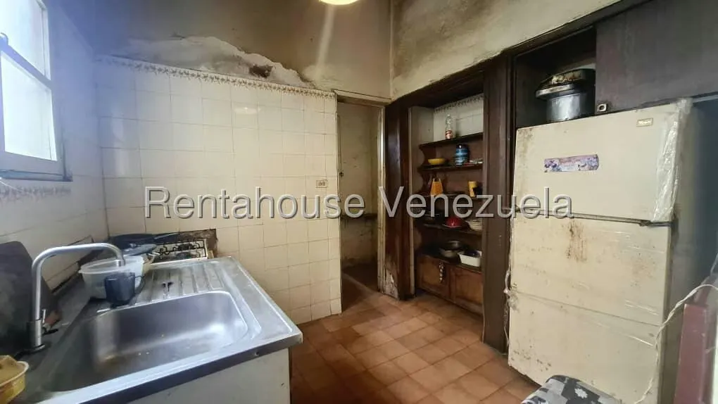 Casa (Duplex) en Venta en Bello Monte, Distrito Metropolitano - 8