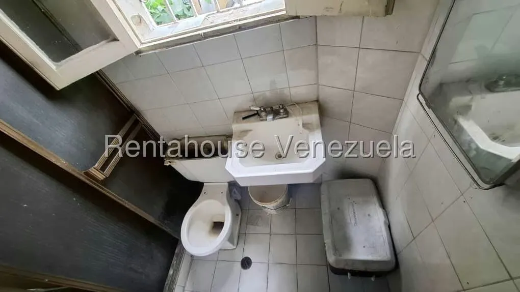 Casa (Duplex) en Venta en Bello Monte, Distrito Metropolitano - 9