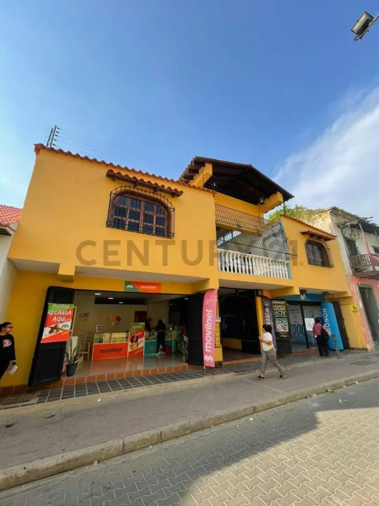 Century 21 ofrece en alquiler Local en el CC Paseo Colonial en Barcelona - 2