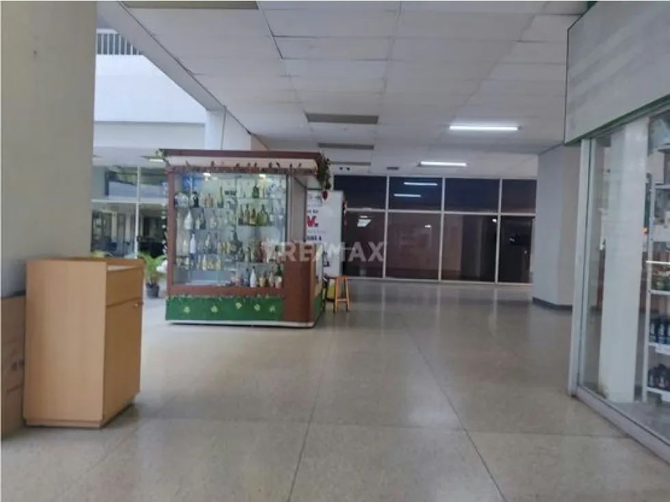 En Alquiler Local Comercial 130 mts2 Los Chaguaramos - 10