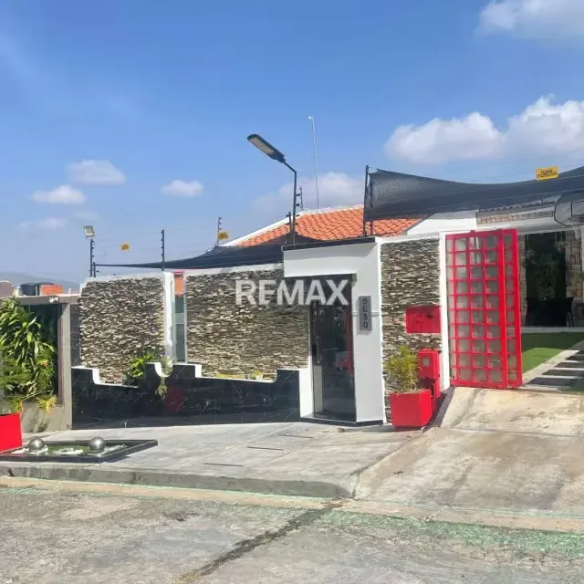 TU HOGAR IDEAL EN CALLE CERRADA! CASA EN VENTA EN URB. TRIGAL NORTE