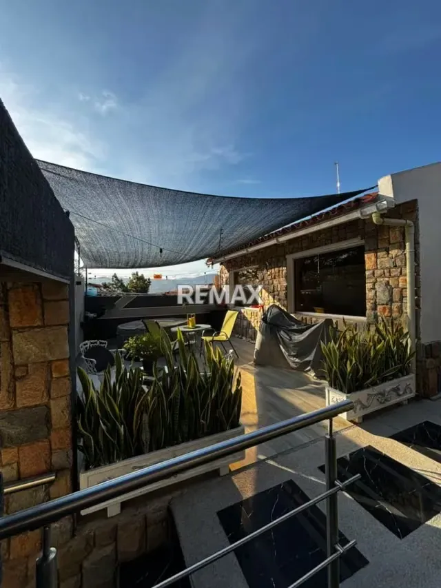 TU HOGAR IDEAL EN CALLE CERRADA! CASA EN VENTA EN URB. TRIGAL NORTE - 5