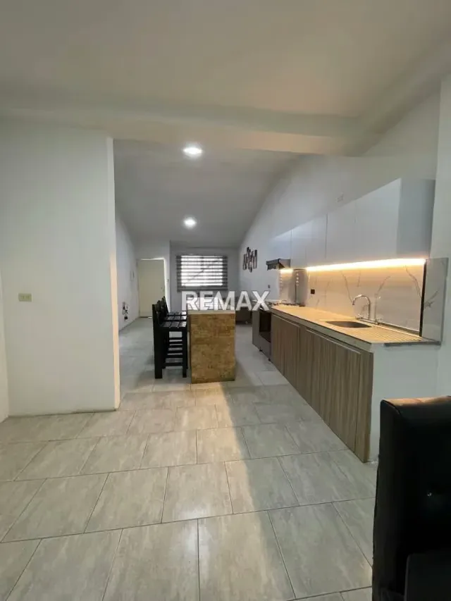 TU HOGAR IDEAL EN CALLE CERRADA! CASA EN VENTA EN URB. TRIGAL NORTE - 8