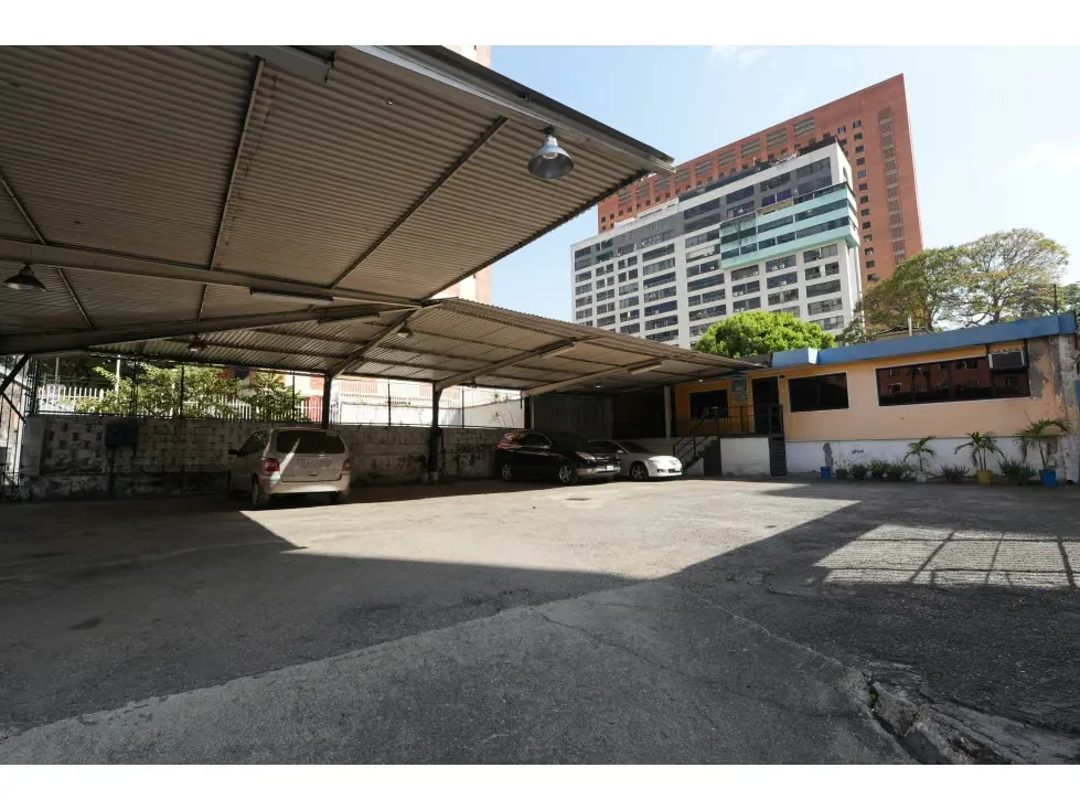 Se vende galpón 220m2 Sabana Grande 1444