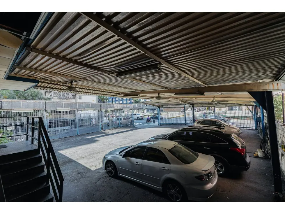 Se vende galpón 220m2 Sabana Grande 1444 - 5