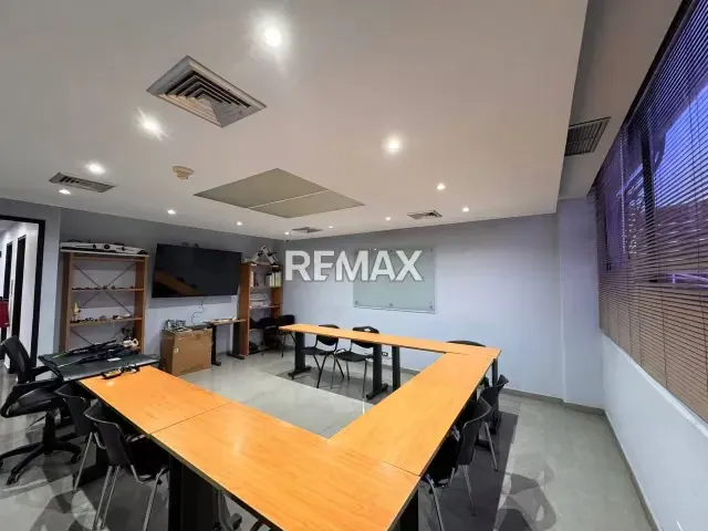 VENTA DE OFICINA EN BOLEITA SUR 2A, MUN. SUCRE - 6