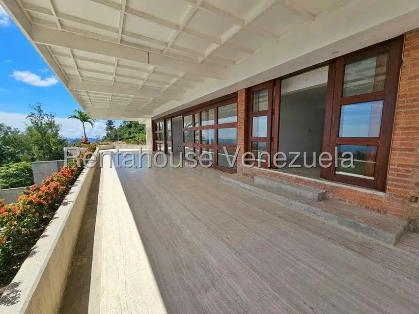Casa (Multipes Niveles) en Venta en La Lagunita Country Club, Distrito Metropolitano - 2