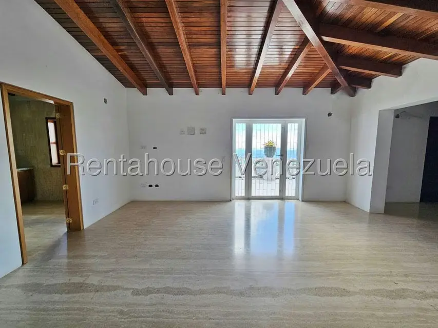 Casa (Multipes Niveles) en Venta en La Lagunita Country Club, Distrito Metropolitano - 24