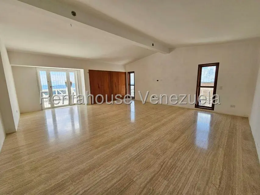 Casa (Multipes Niveles) en Venta en La Lagunita Country Club, Distrito Metropolitano - 32