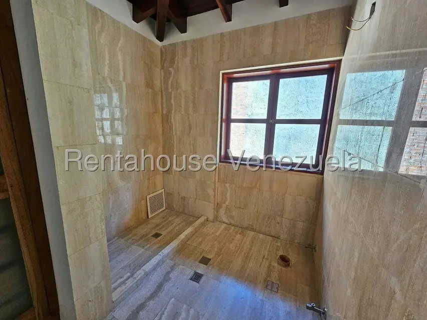 Casa (Multipes Niveles) en Venta en La Lagunita Country Club, Distrito Metropolitano - 39