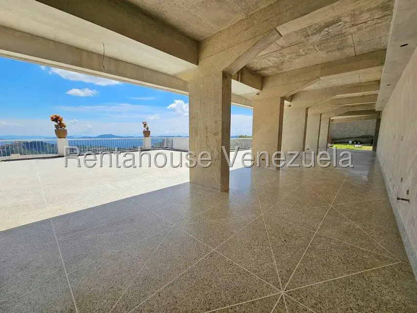 Casa (Multipes Niveles) en Venta en La Lagunita Country Club, Distrito Metropolitano - 51