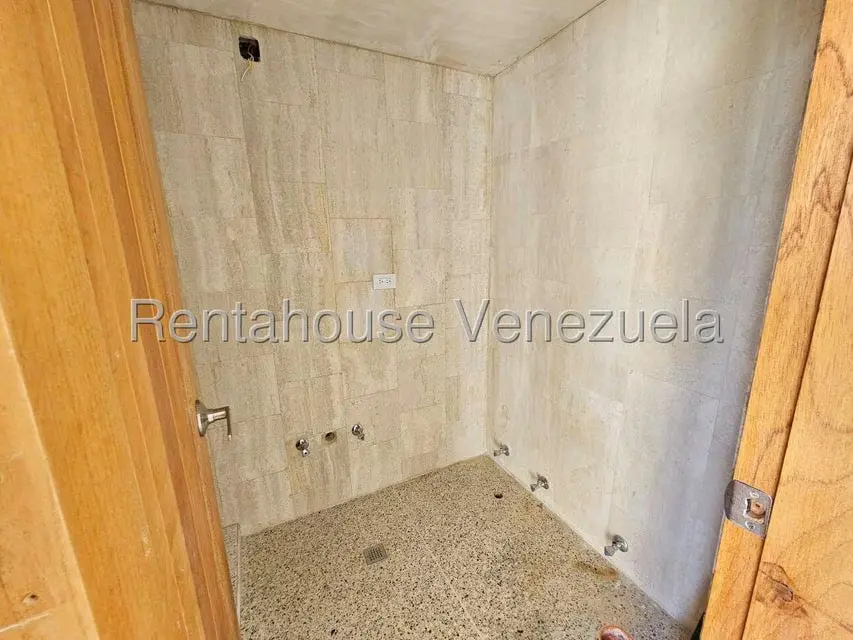 Casa (Multipes Niveles) en Venta en La Lagunita Country Club, Distrito Metropolitano - 64