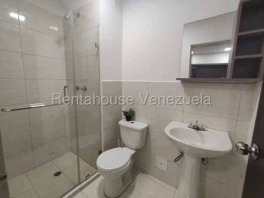 Apartamento (1 Nivel) en Venta en Triangulo del Este, Lara - 14