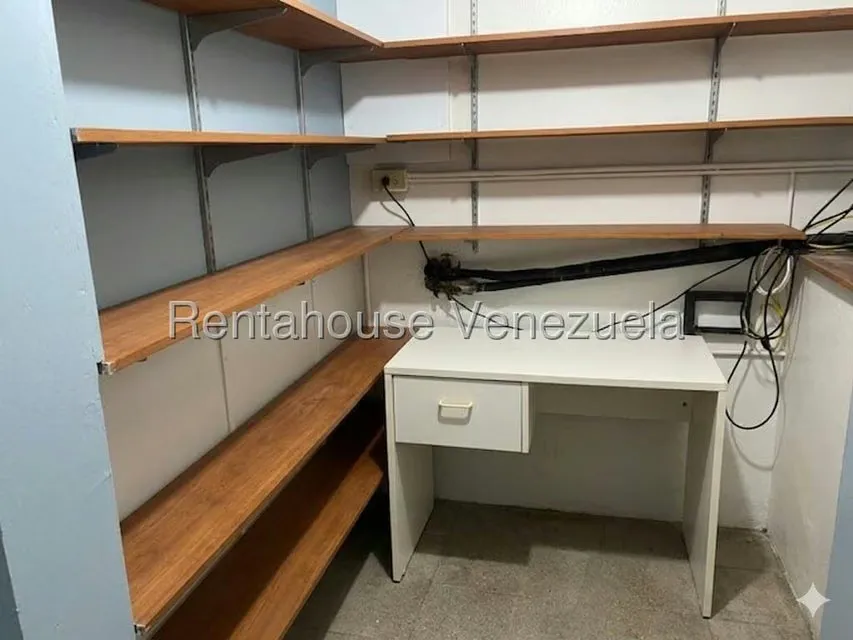 Local Comercial en Alquiler en Macaracuay, Distrito Metropolitano - 15