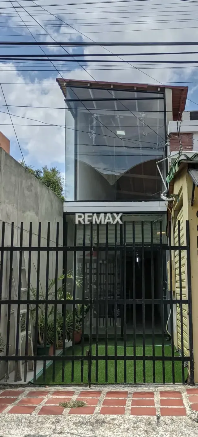 Alquiler de Local a estrenar Nueva Segovia Barquisimeto