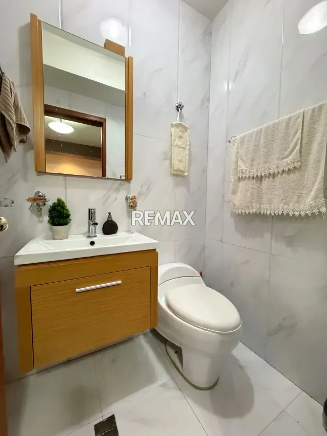 BELLO PENTHOUSE EN ALQUILER EN URB. EL BOSQUE - 6