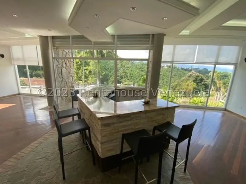 Casa (1 Nivel) en Venta en Prados del Este, Distrito Metropolitano - 23