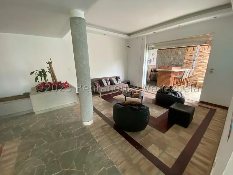 Casa (1 Nivel) en Venta en Prados del Este, Distrito Metropolitano - 39