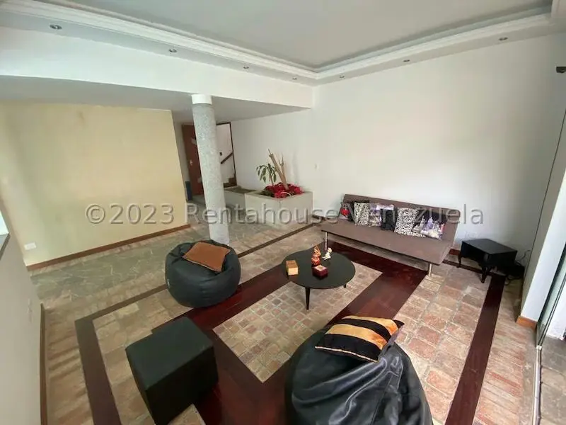 Casa (1 Nivel) en Venta en Prados del Este, Distrito Metropolitano - 41
